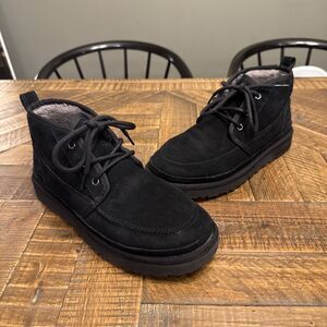 UGG Men’s Neumel Moc Boot Black Suede Size 9 Casual Chukka Comfort Shoes